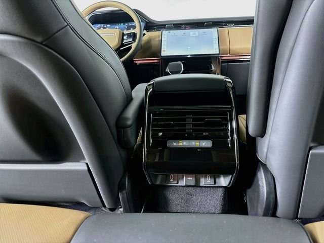 New 2026 Black Land Rover Dynamic SE image 24