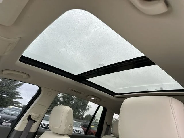 Used 2020 White Cadillac Premium Luxury image 18