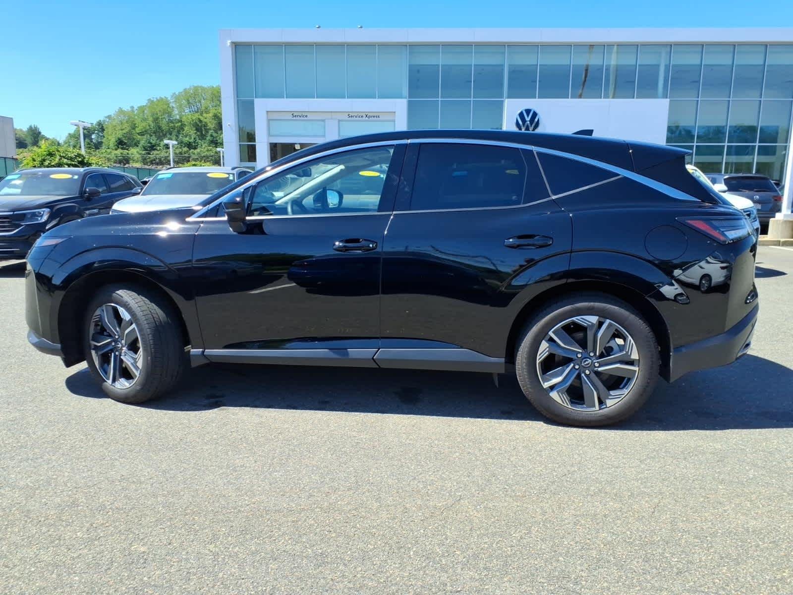 Used 2025 Super Black Nissan SL image 8