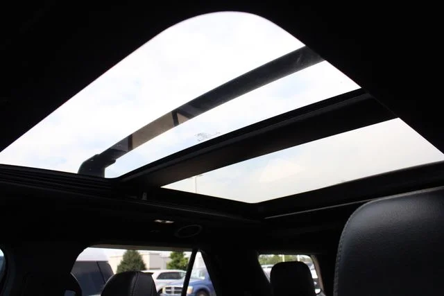 Used 2020 Black Ford XLT image 5