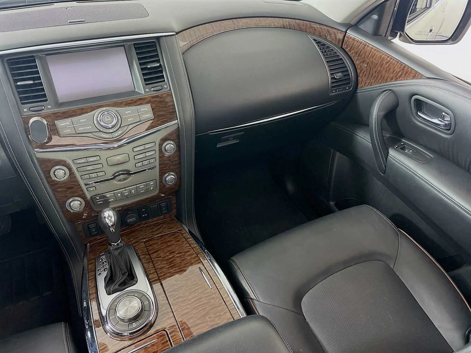Used 2019 Pearl White Tricoat Nissan SL image 23