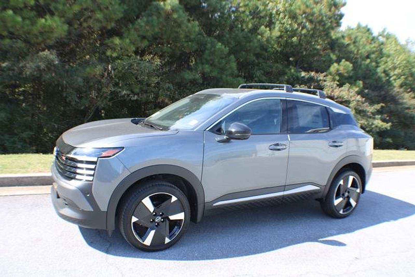 2026 Nissan KICKS SR - Photo 4