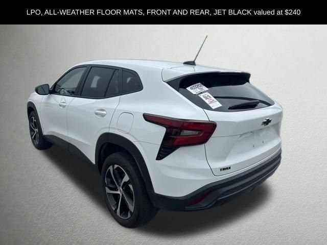 Used 2025 Summit White Chevrolet 1RS image 3