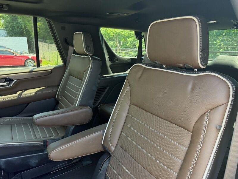 Used 2025 Titanium Rush Metallic GMC Denali Ultimate image 8