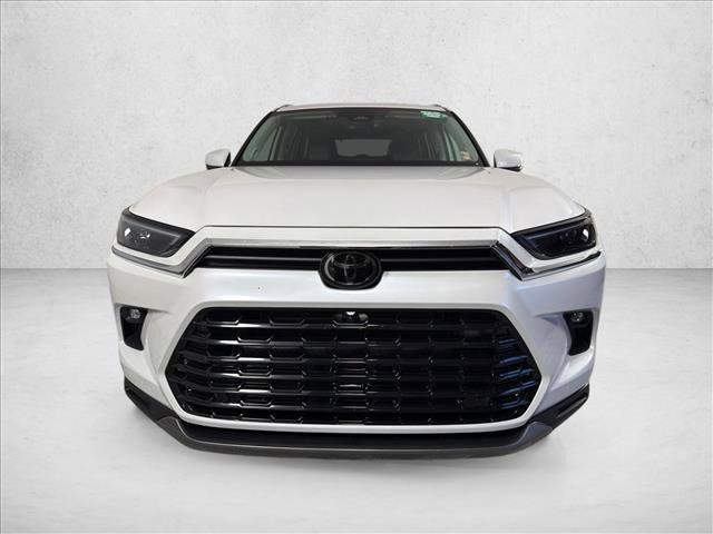 Certified Used 2026 WIND CHILL PEARL Toyota  image 9