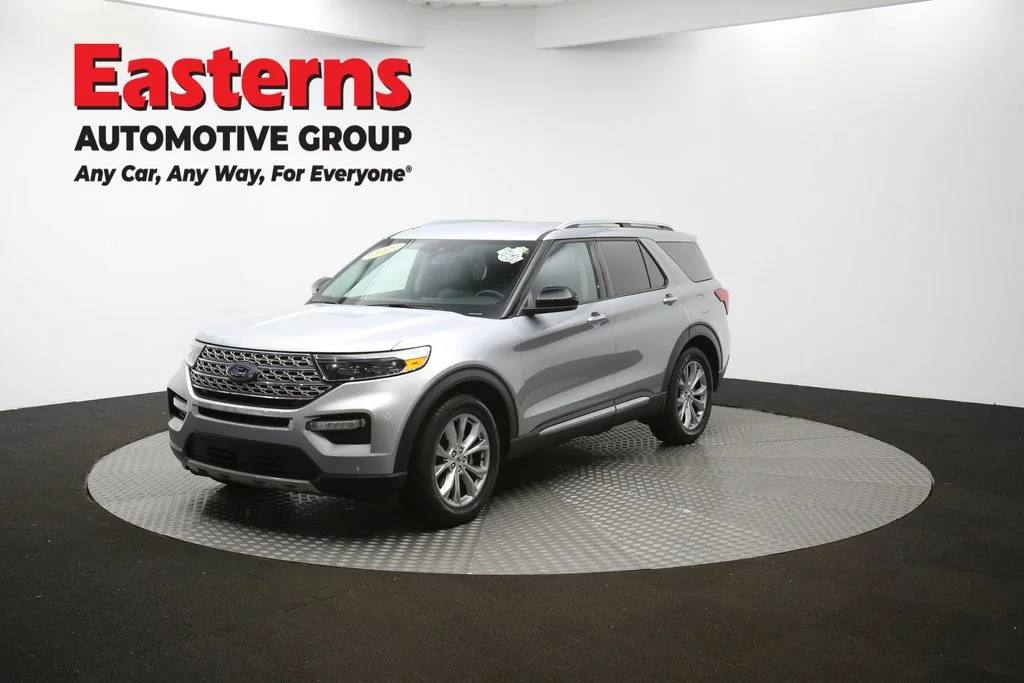 Used 2024 Silver Ford Limited image 60