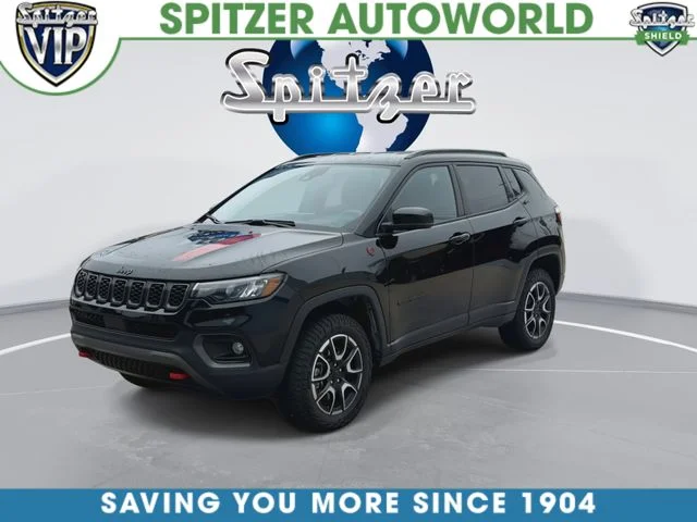 Used 2024 Black Jeep Trailhawk image 5