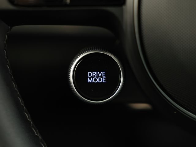 Used 2023 Gravity Gold Matte Hyundai SEL image 32