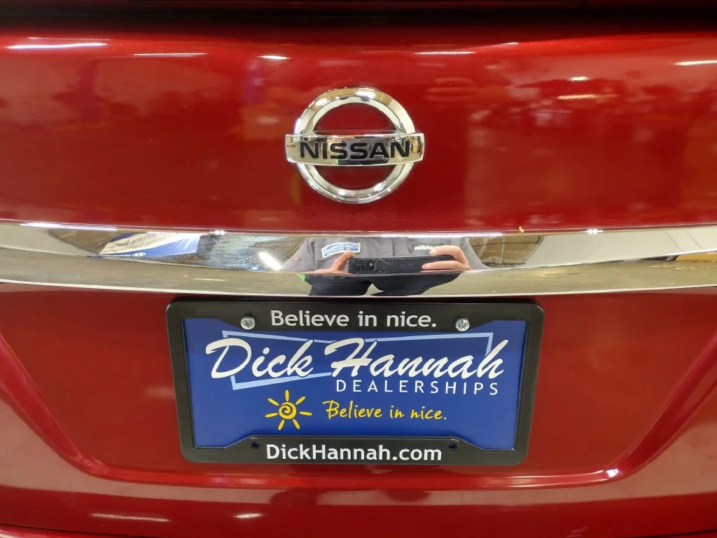 Used 2014 Red Nissan SR image 18