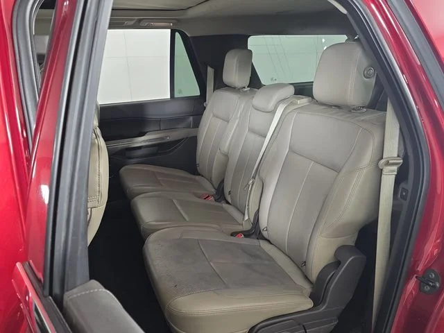 Used 2018 Ruby Red Metallic Ford XLT image 28