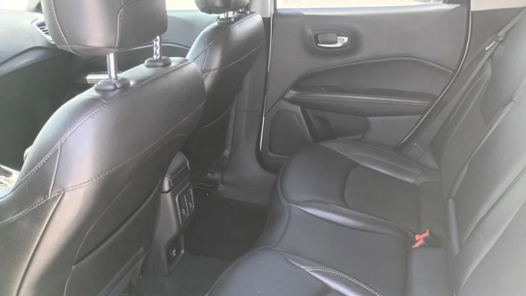 Used 2021 White Jeep Latitude image 22