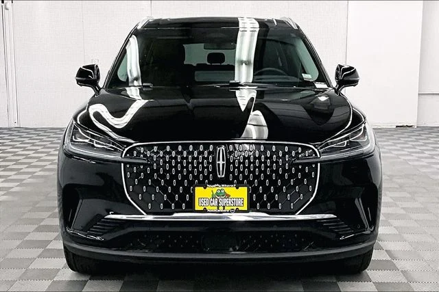 Used 2025 Infinite Black Metallic Clearcoat Lincoln Reserve image 4