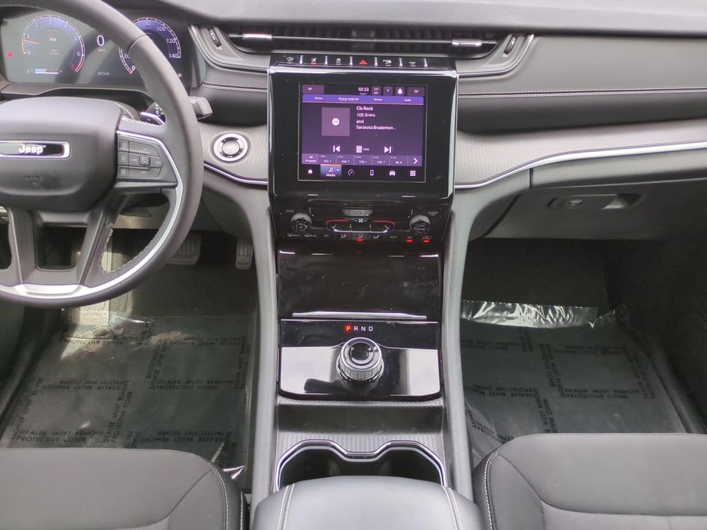 Used 2025 White Jeep Laredo image 15