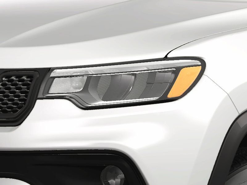 New 2024 Bright White Clear-Coat Exterior Paint Jeep Latitude image 13