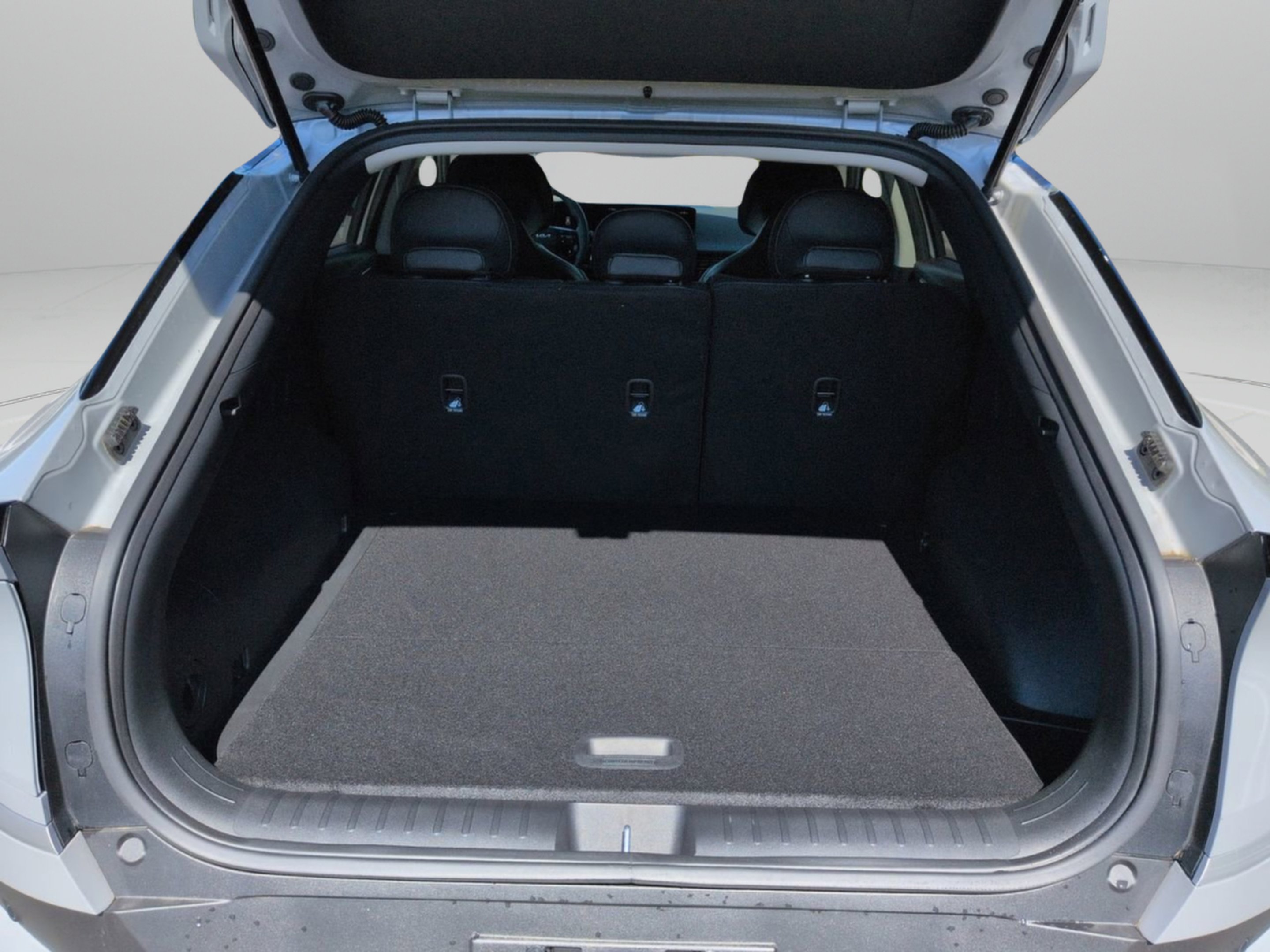 New 2026 Wolf Gray Kia Light Long Range image 10