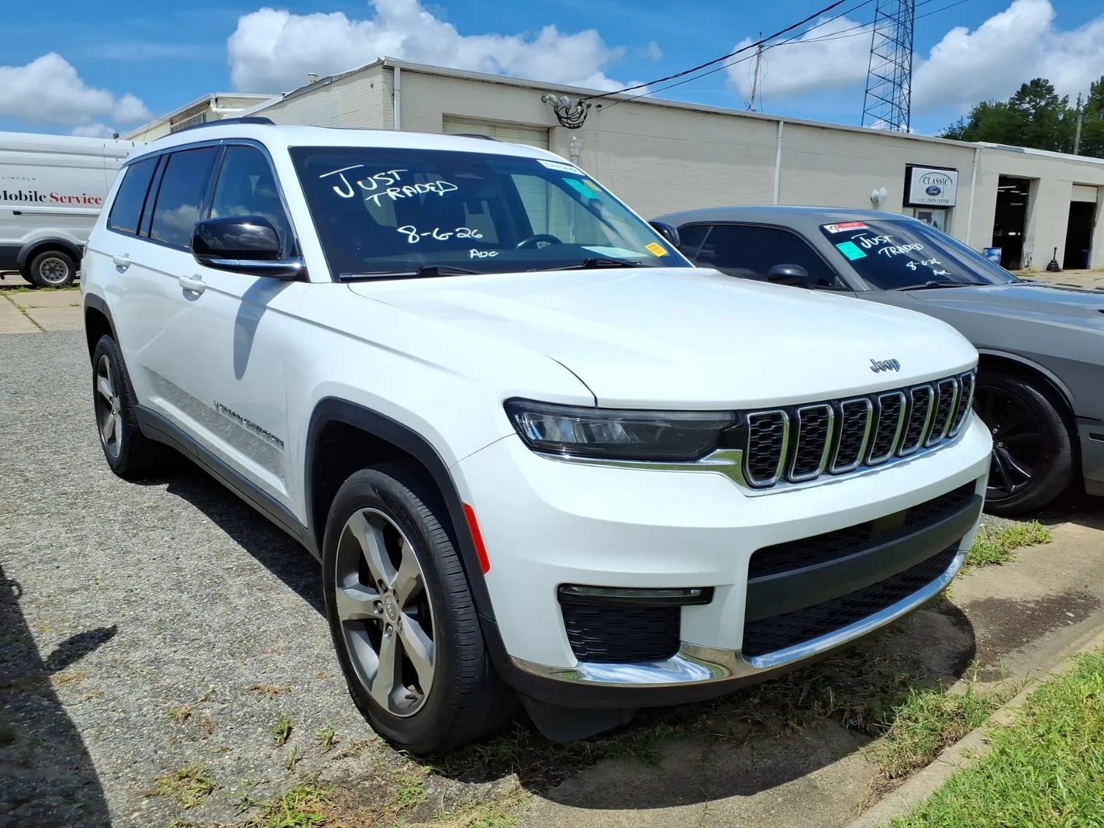 Used 2021 WHITE JEEP LIMI image 3