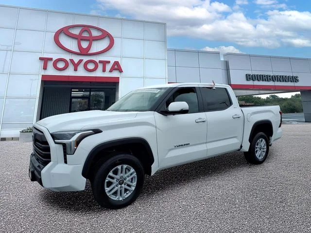 2026 Toyota Tundra SR5 - Photo 8
