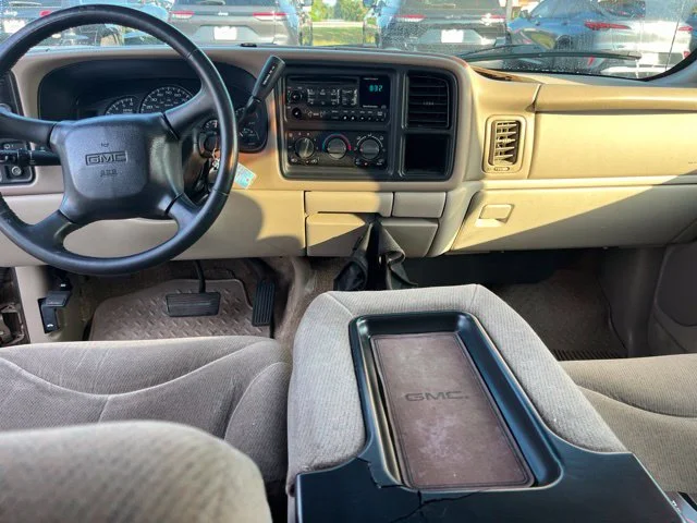Used 2001  GMC SLE image 15