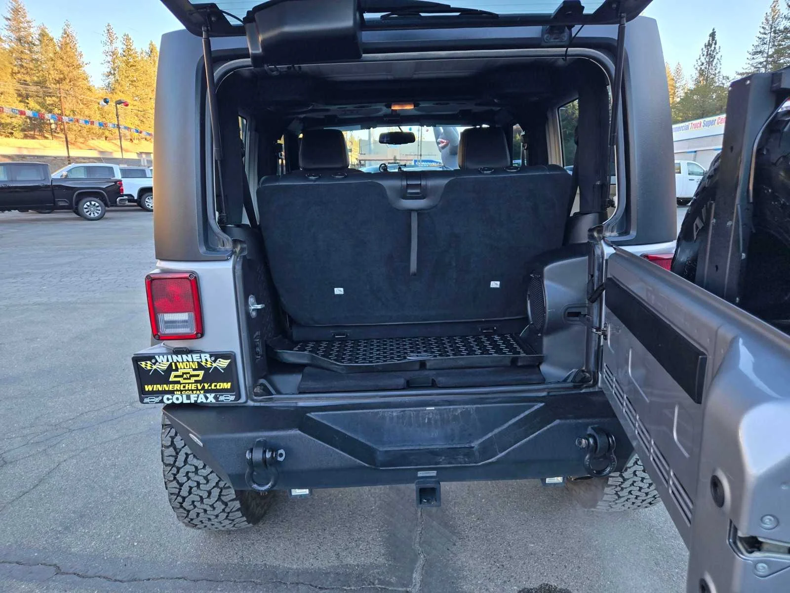 Used 2014  Jeep Rubicon image 27
