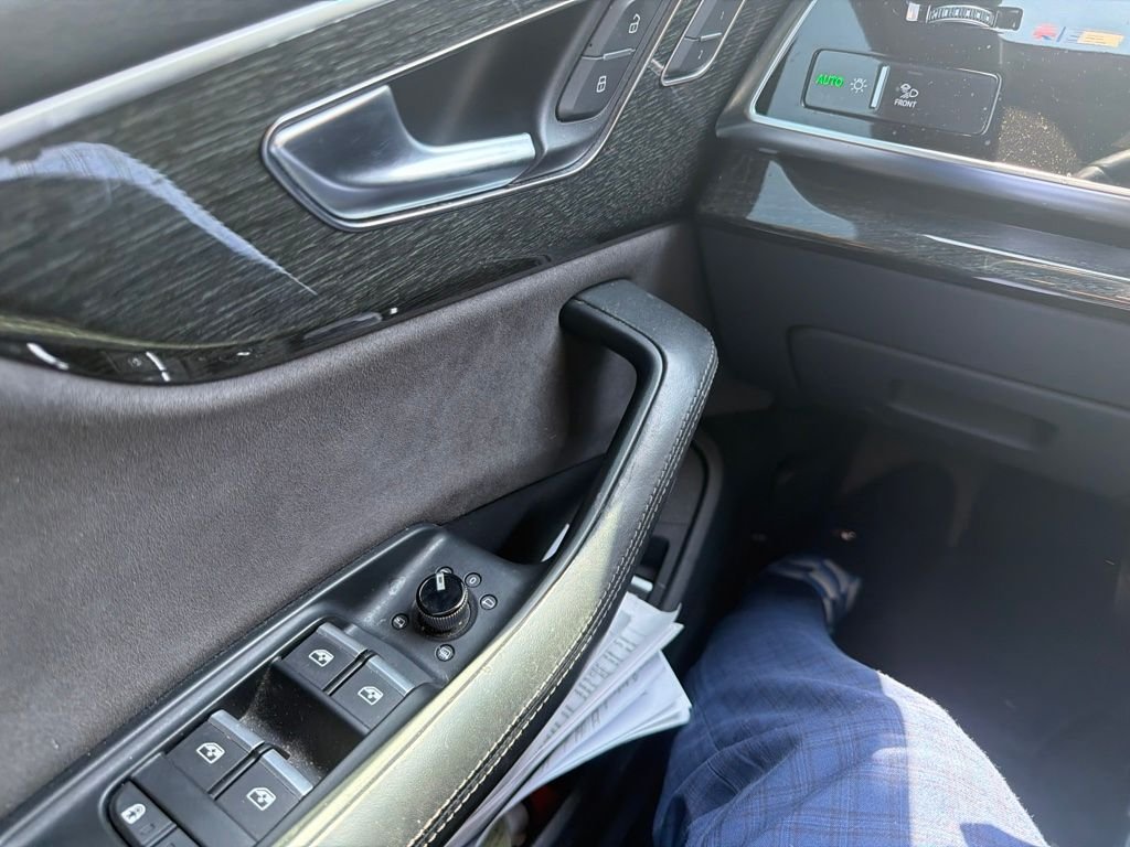 Used 2020 Black Audi 55 Prestige image 16