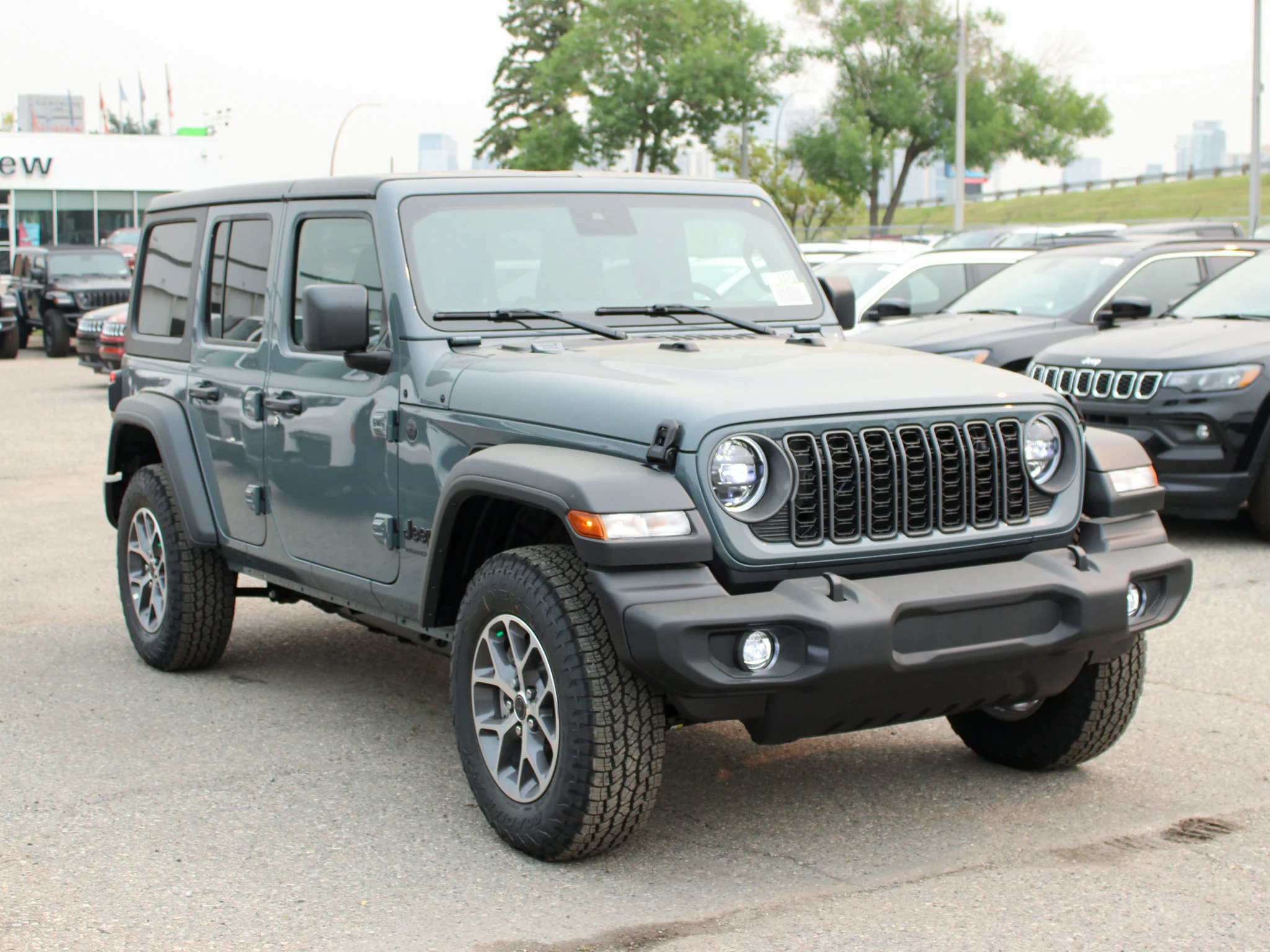 Used 2025 Dark blue Jeep Sport S* 4 Door 4x4, Remote Start, Heated Seats, Safety Group image 4