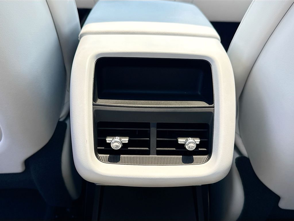 Used 2024 Crystal White Tricoat Cadillac Luxury image 26