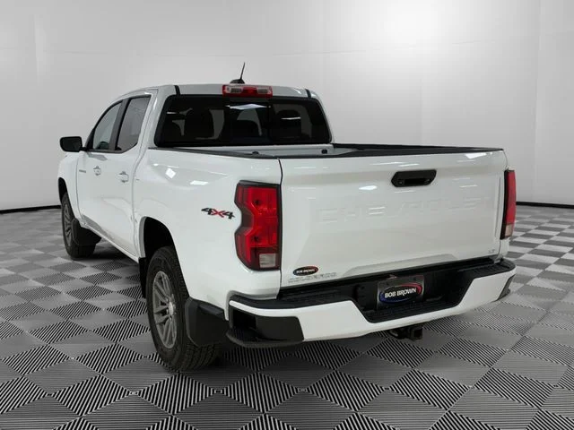 Used 2023 White Chevrolet LT image 3