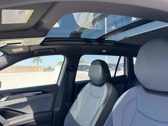 New 2026 White/off-white Volkswagen SE R-Line Black image 20