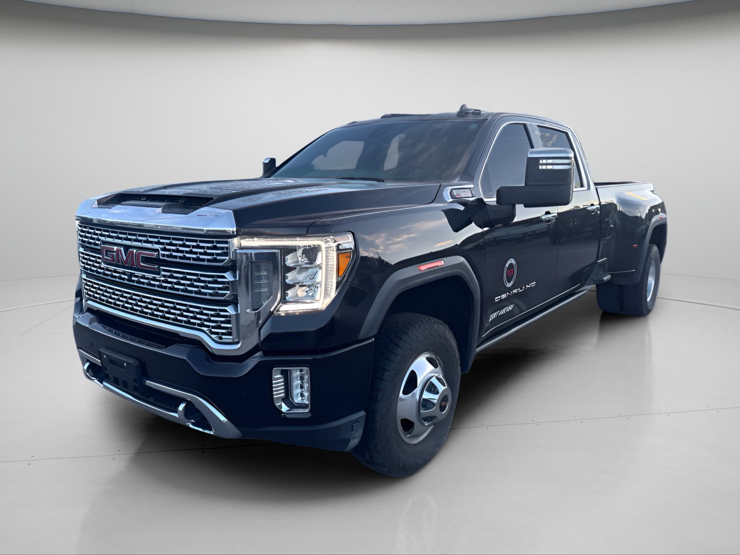 Certified Used 2023 Onyx Black GMC Denali image 17