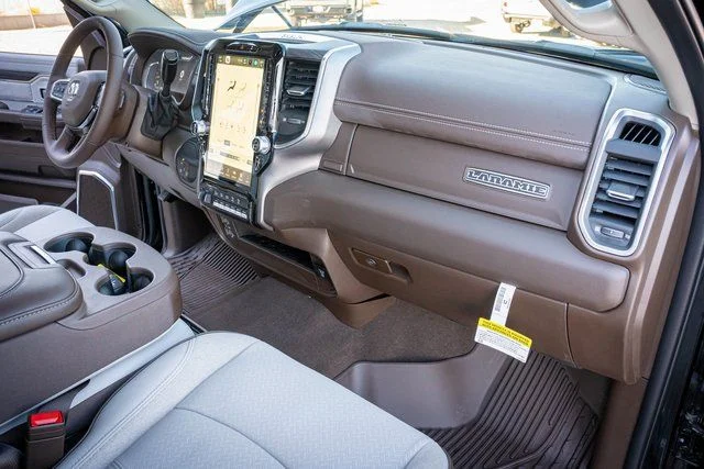 2026 RAM 3500 Laramie - Photo 35