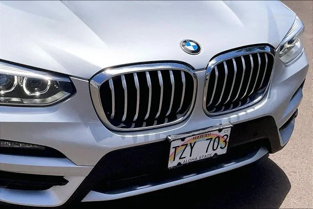 Used 2020 Glacier Silver Metallic BMW sDrive30i image 30