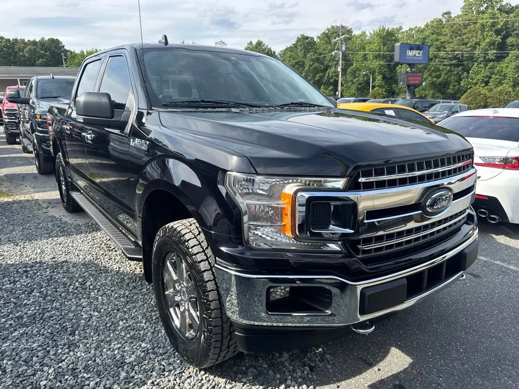 Used 2020 Black Ford XLT image 2