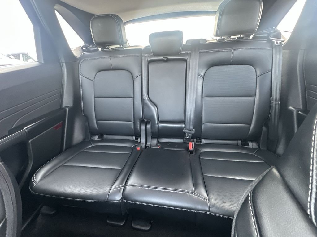 Used 2025  Ford Platinum image 15