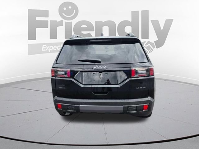 New 2026 Diamond Black Crystal Pearl-Coat Exterior Paint Jeep Laredo image 6