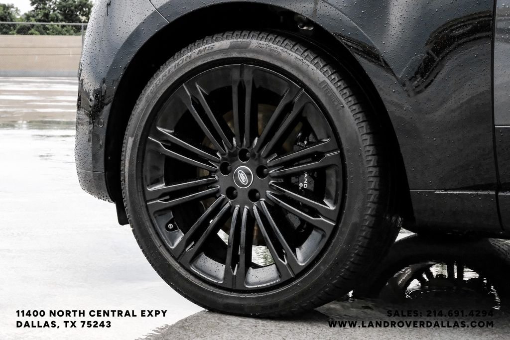 Used 2025 Black Land Rover SE image 63