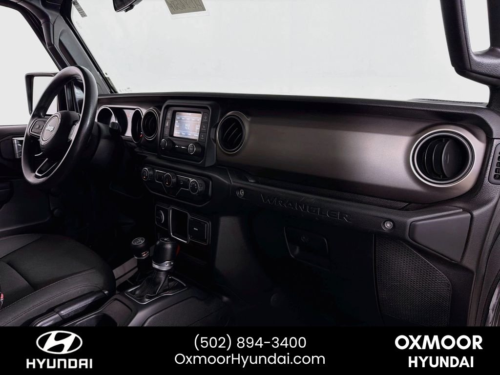Used 2018 Granite Crystal Metallic Clearcoat Jeep Sport image 27