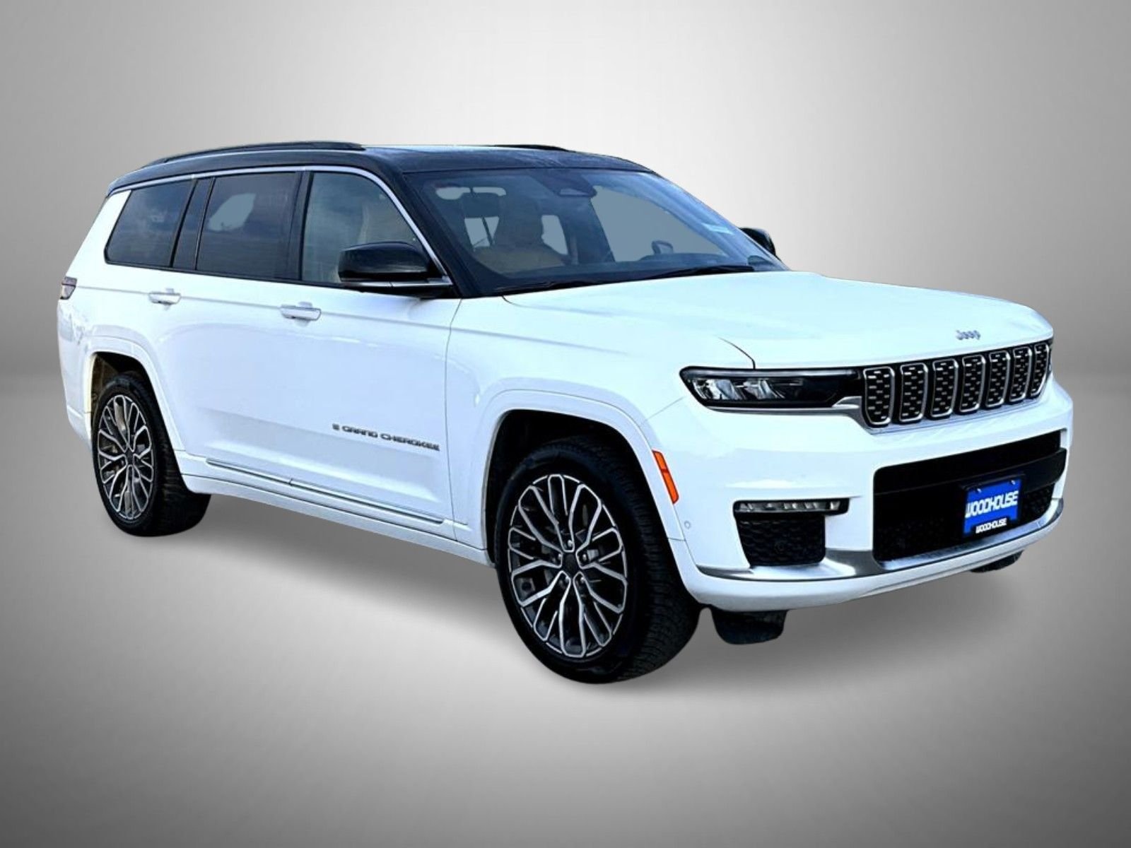 Used 2025 White Jeep Summit image 3