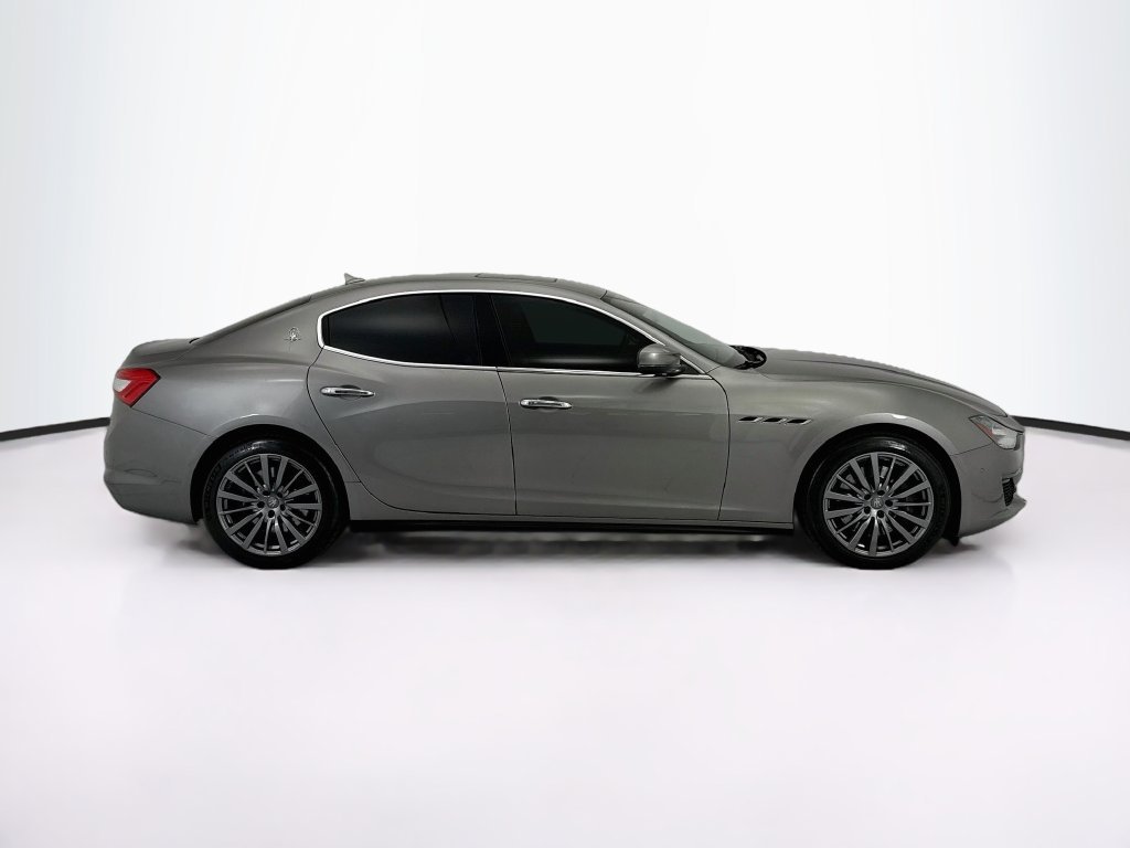 Used 2019 Grey Maserati S image 4