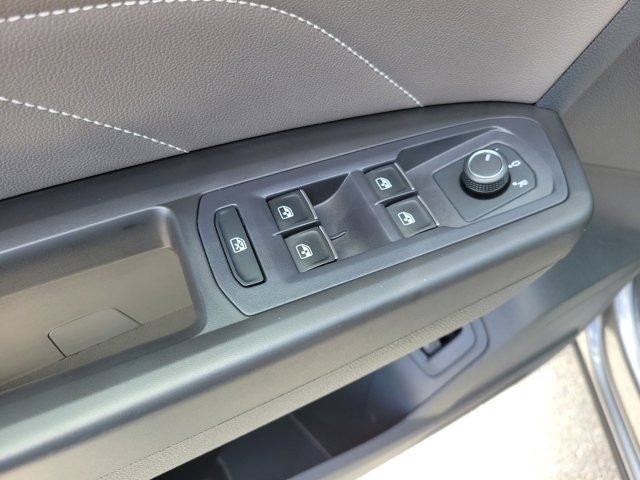 2022 Volkswagen Atlas SE w/Tech - Photo 20