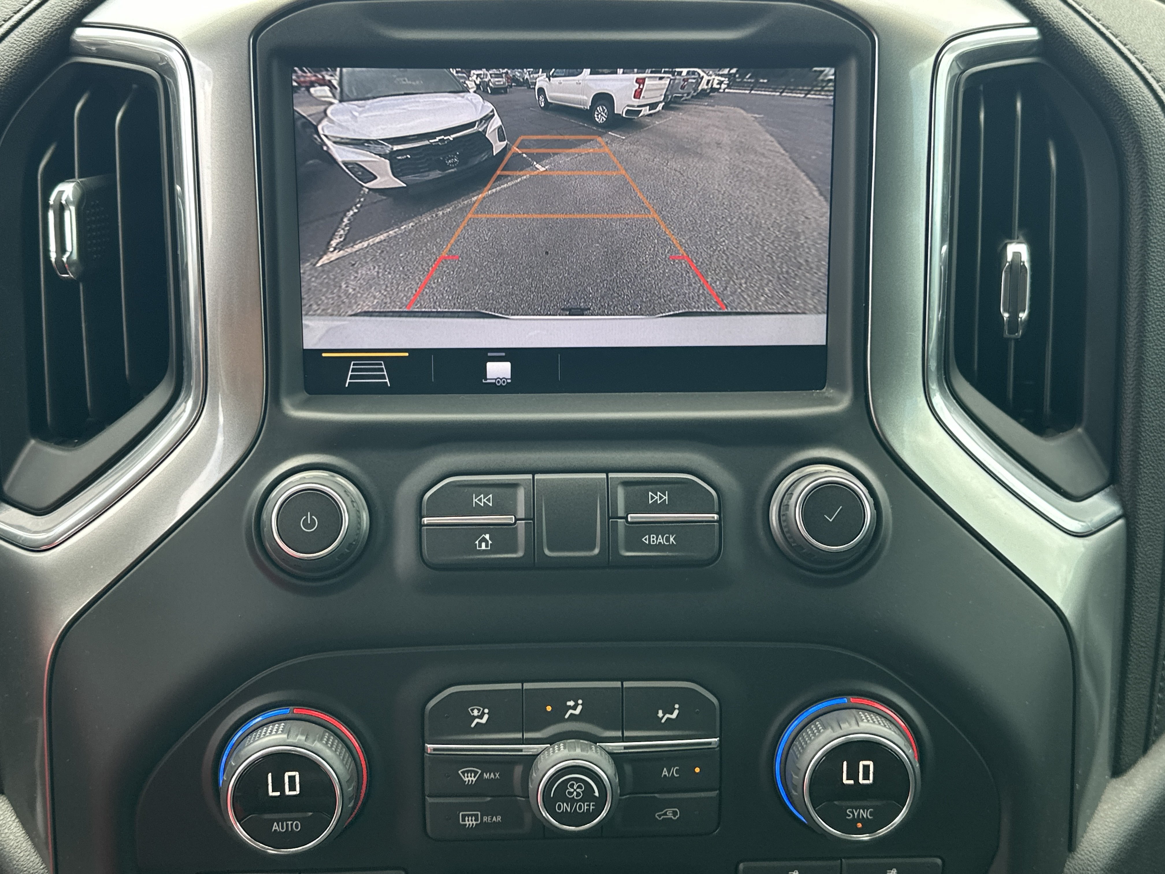 Used 2019 SUMMIT WHITE Chevrolet RST image 29