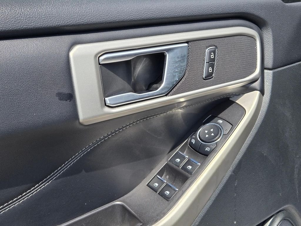 Used 2023 Silver Ford XLT image 14