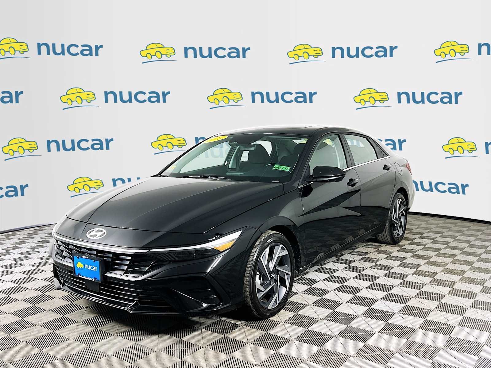 Used 2025 Abyss Black Hyundai SEL Convenience image 3