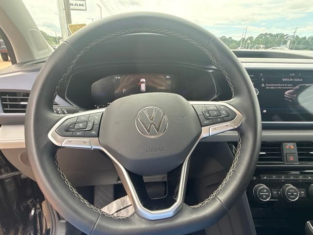 Used 2024 Black Volkswagen 1.5T SE image 14