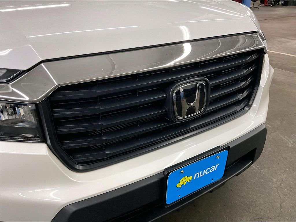 Used 2023 Platinum White Honda RTL image 33