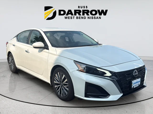 Used 2023 White Nissan 2.5 SV image 7