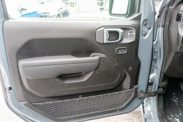 New 2026 Anvil Clear-Coat Exterior Paint Jeep Sport S image 11