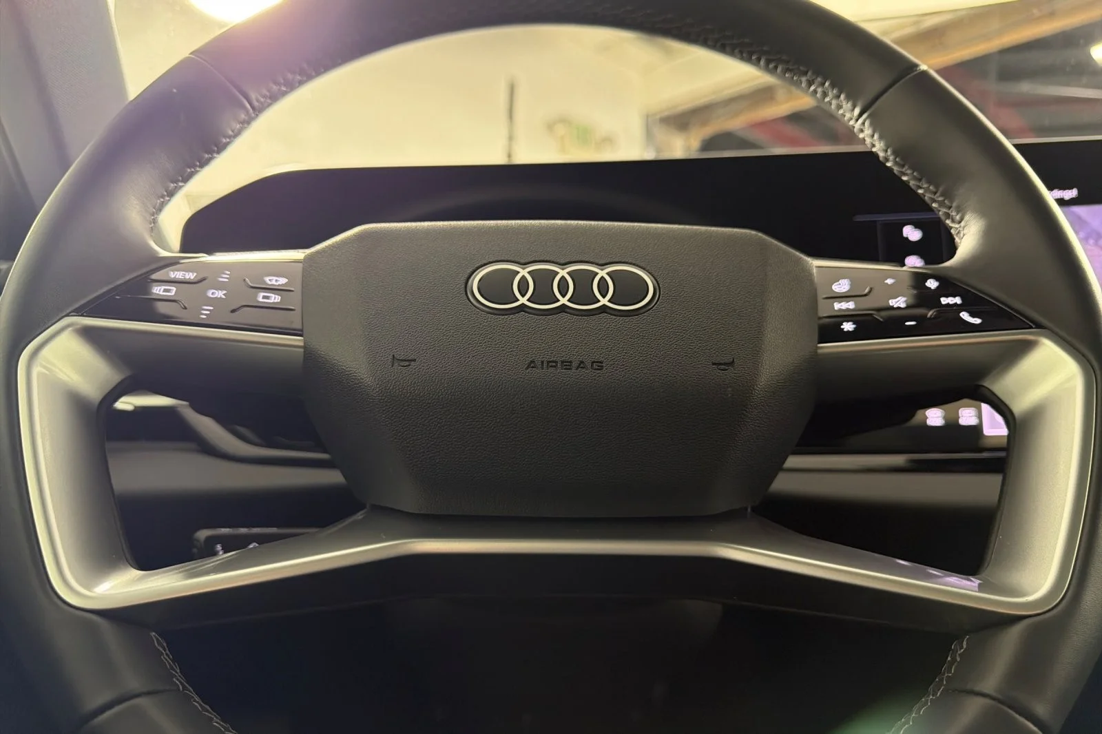 Used 2025 Glacier White Metallic Audi Premium Plus 2.0 TFSI quattro image 22
