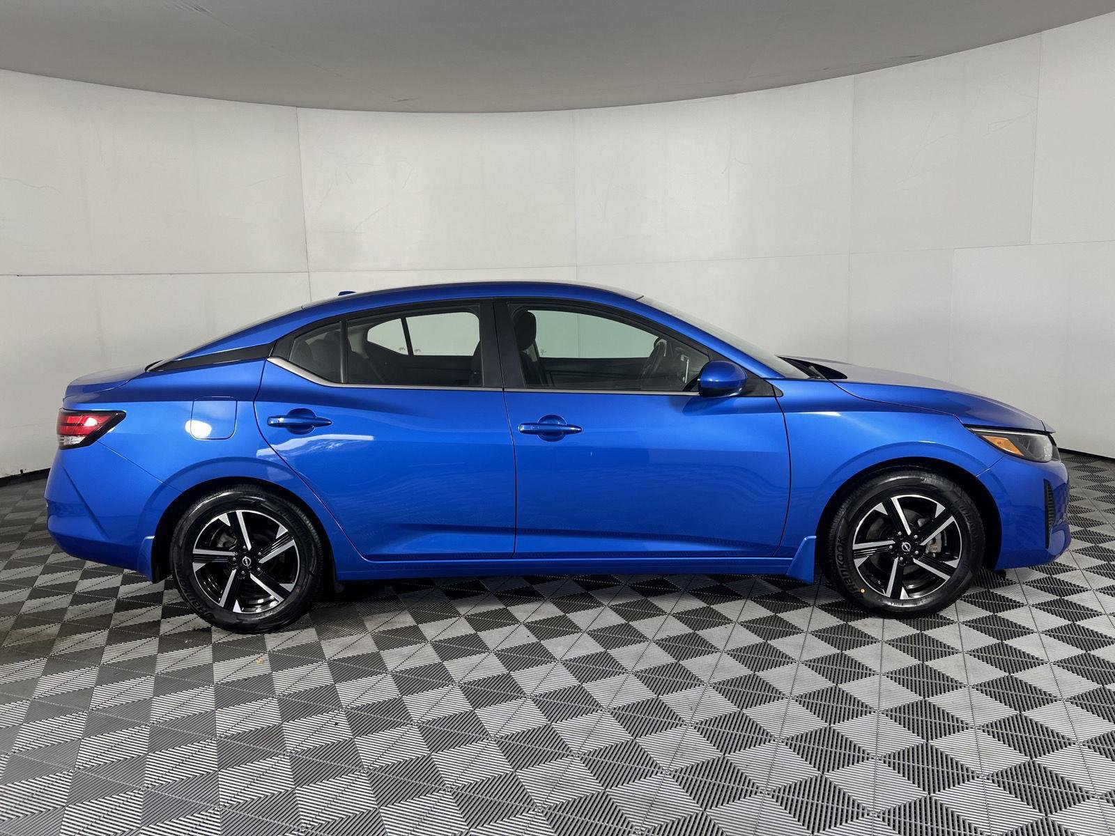 Used 2024 Electric Blue Metallic Nissan SV image 9