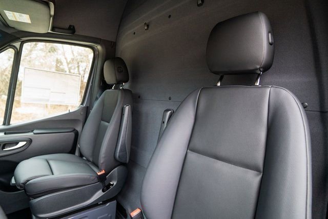 New 2026 Graphite Gray Mercedes-Benz Cargo 144 WB image 39