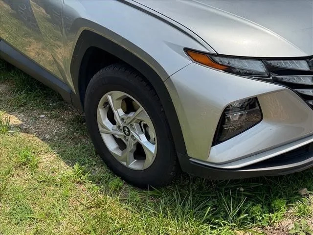 Used 2024 Silver Hyundai SEL image 11